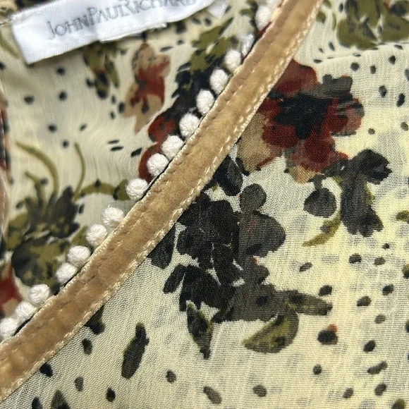 JohnPaulRichard Blouse - Picture 10 of 13